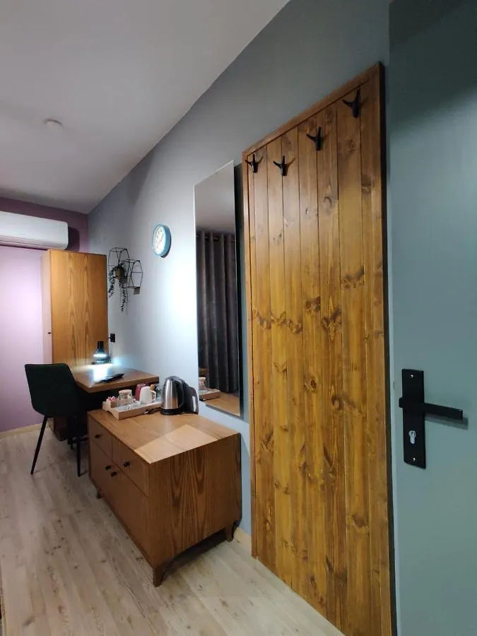 Piro'S Cozy Rooms - City Centre Korce Appartement